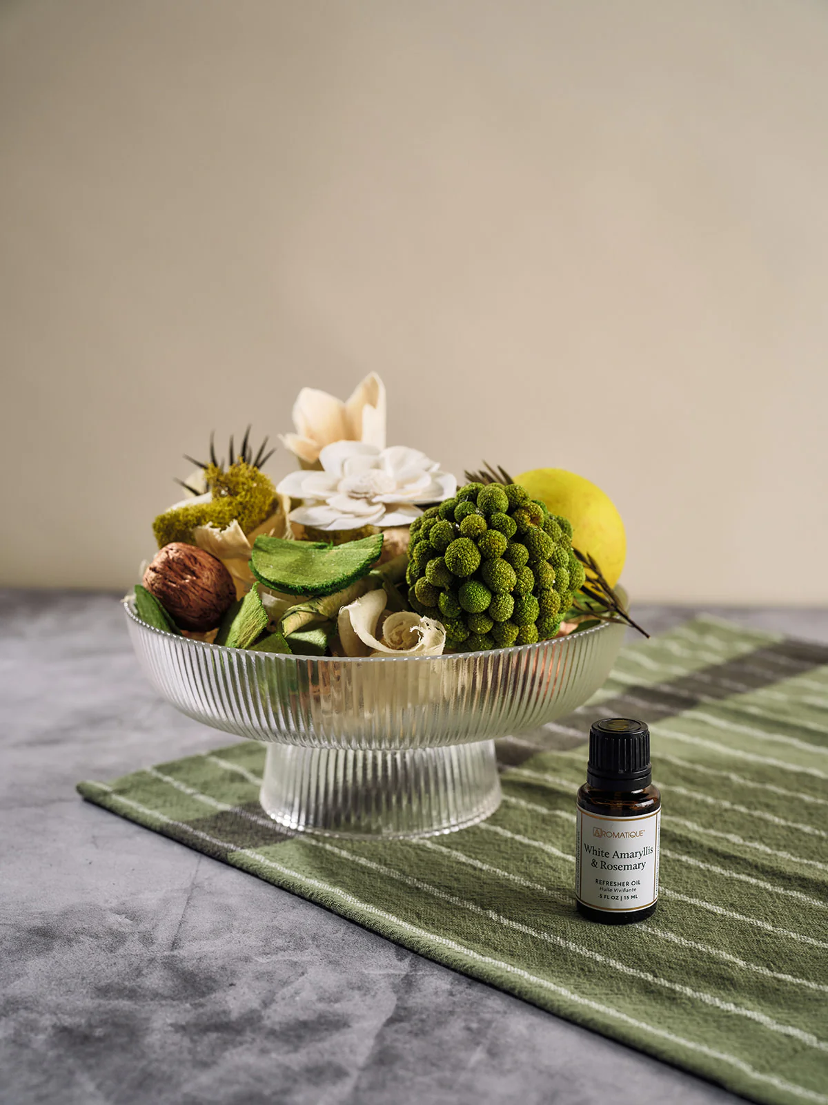 White Amaryllis & Rosemary - Refresher Oil - Image 2