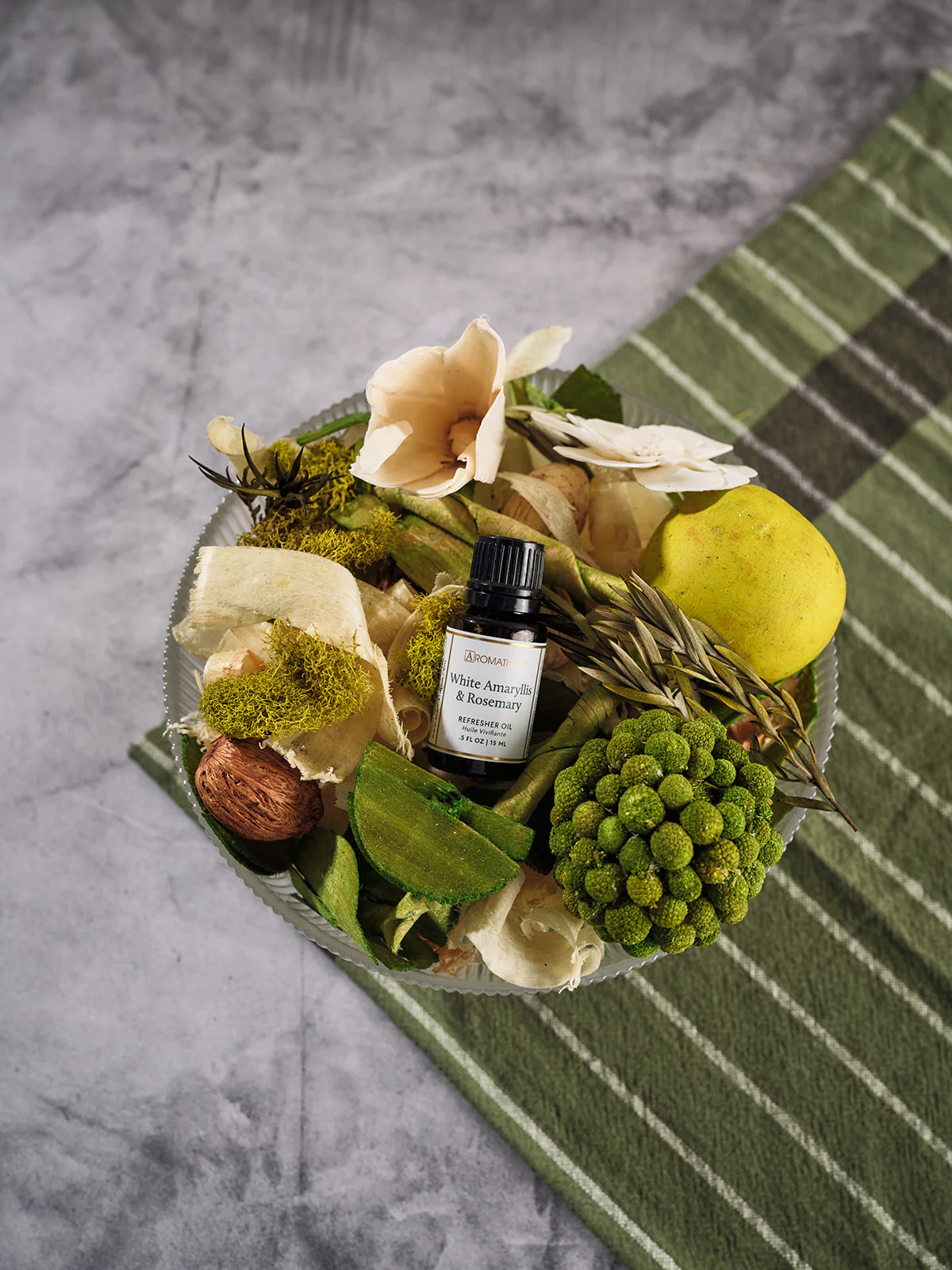 White Amaryllis & Rosemary -  Decorative Fragrance (Potpourri) - Image 2