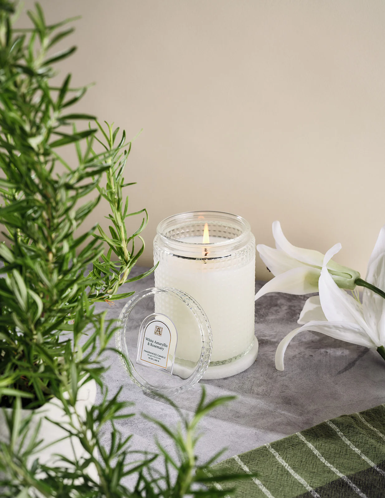 White Amaryllis - Textured Glass Candle with Lid - Image 2
